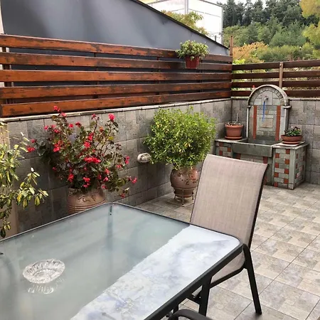 Stylish With Private Yard Τρίκαλα